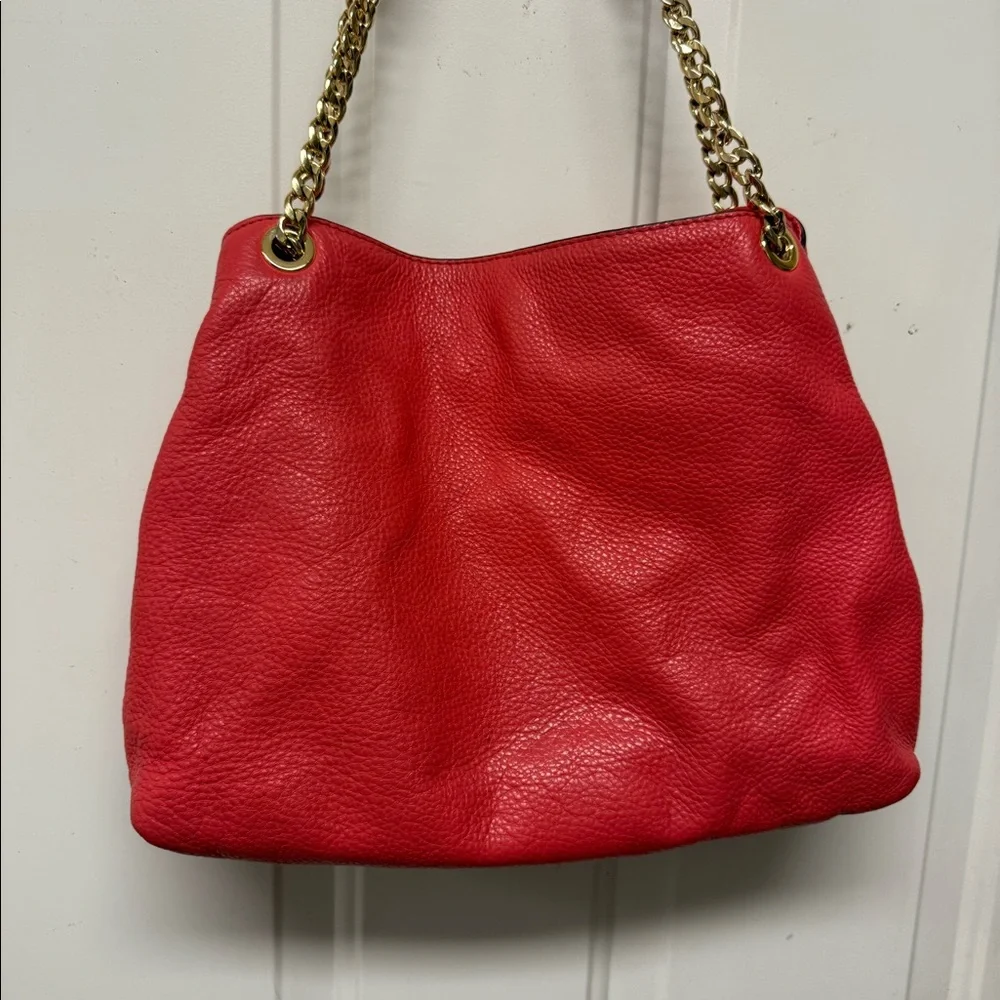 Michael Kors | Jet Set Chain Leather Shoulder Bag in Coral - Picture 2 of 6